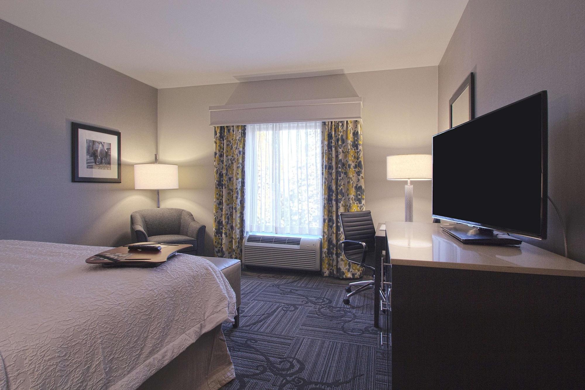 Hampton Inn & Suites Columbus/University Area Exteriör bild