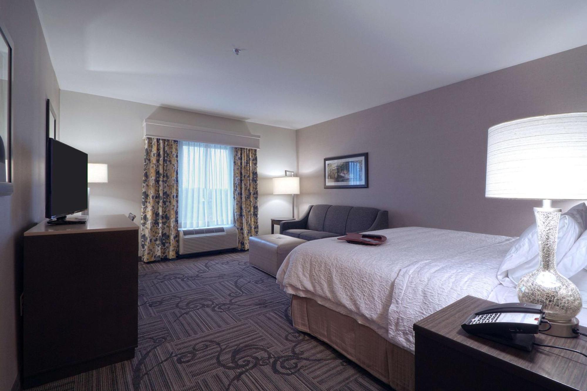 Hampton Inn & Suites Columbus/University Area Exteriör bild