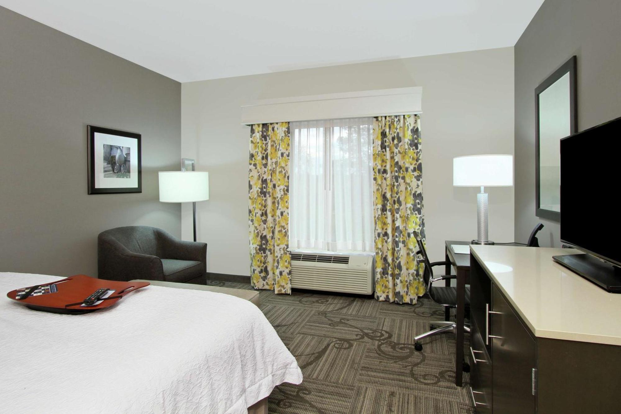 Hampton Inn & Suites Columbus/University Area Exteriör bild