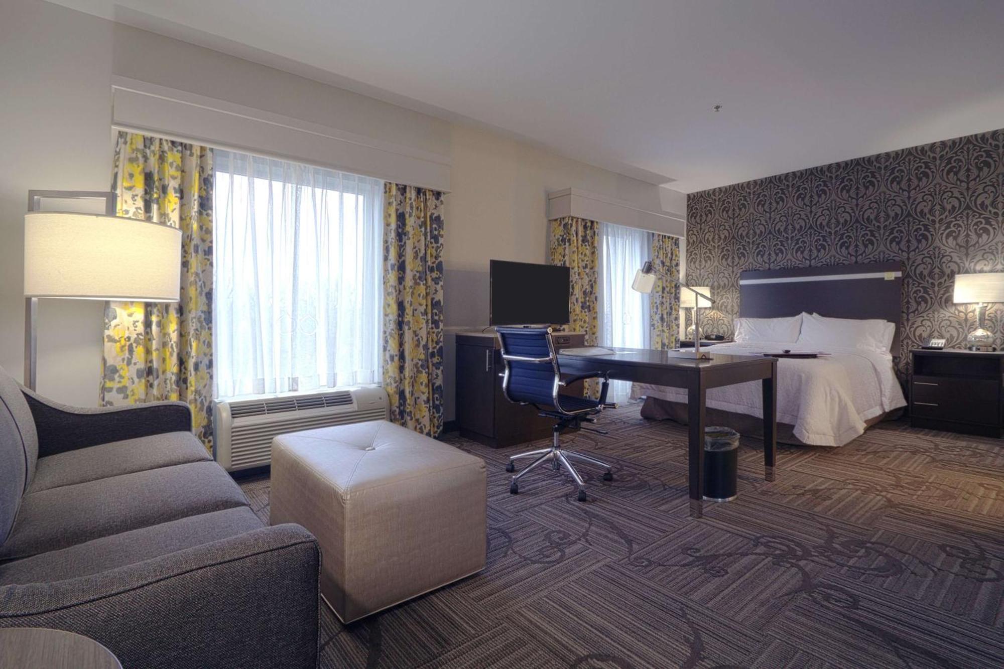 Hampton Inn & Suites Columbus/University Area Exteriör bild