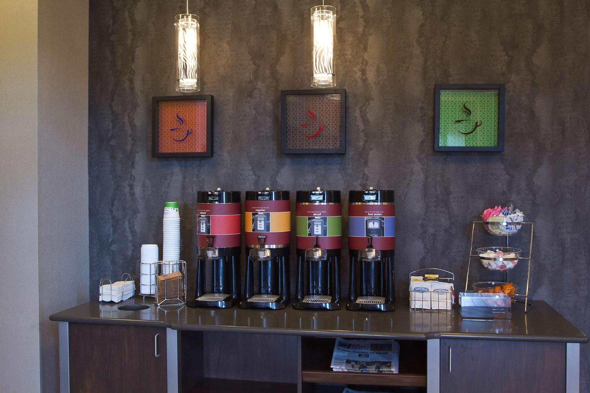 Hampton Inn & Suites Columbus/University Area Exteriör bild