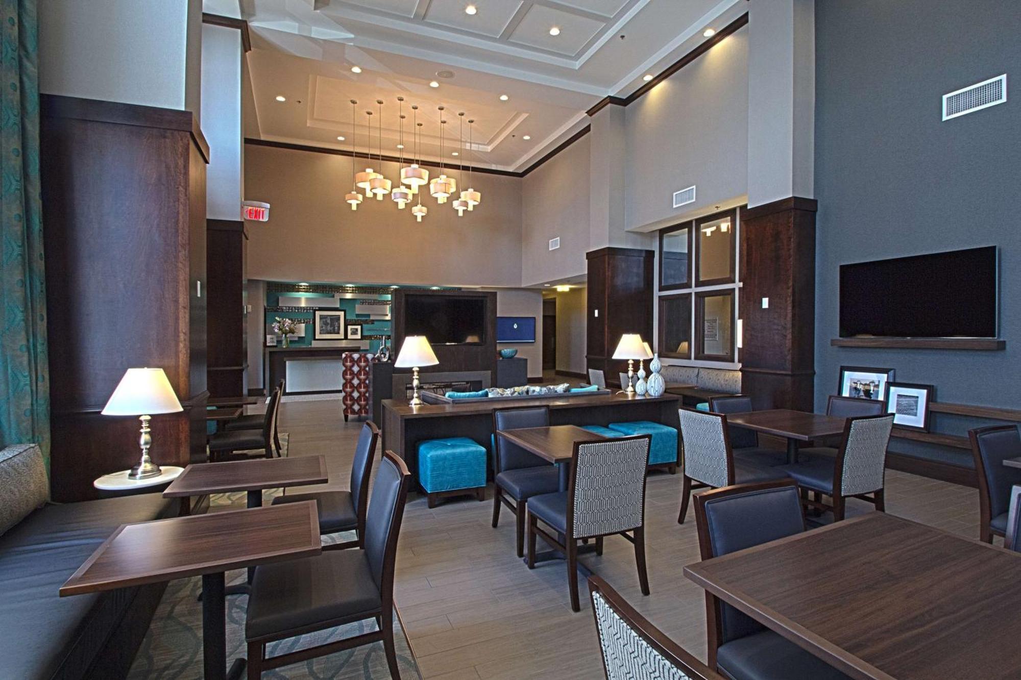 Hampton Inn & Suites Columbus/University Area Exteriör bild
